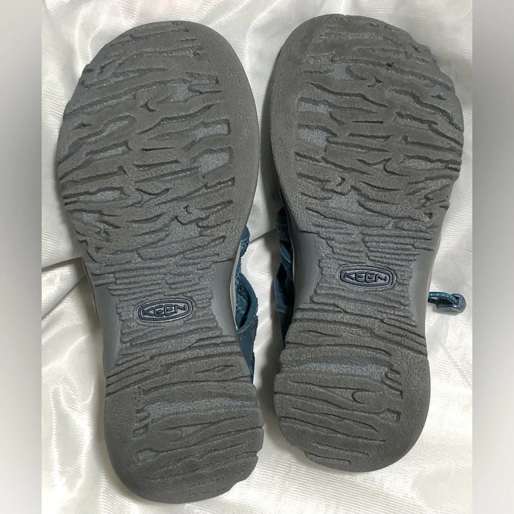 Keen Women's Whisper Blue Sandals - Picture 10 of 10